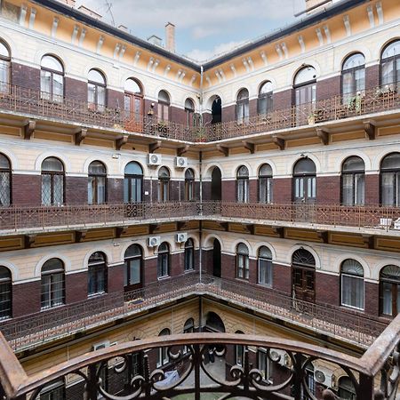 Luxurious Downtown Family Suite Budapest Eksteriør billede
